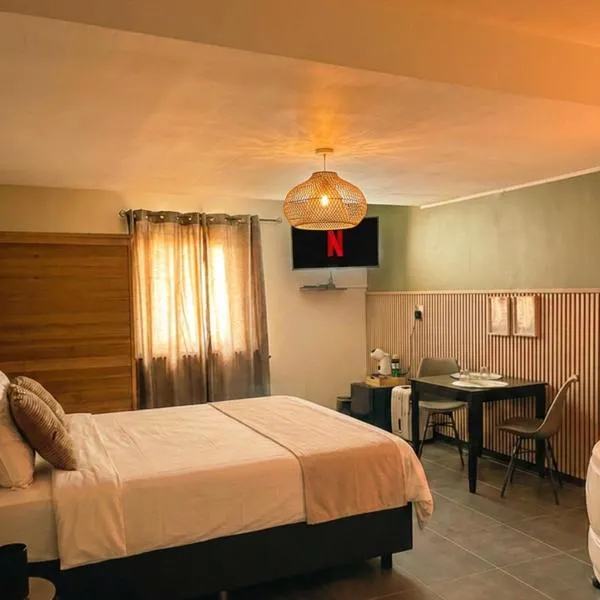 Symbiose hotel, hotel em Charleroi
