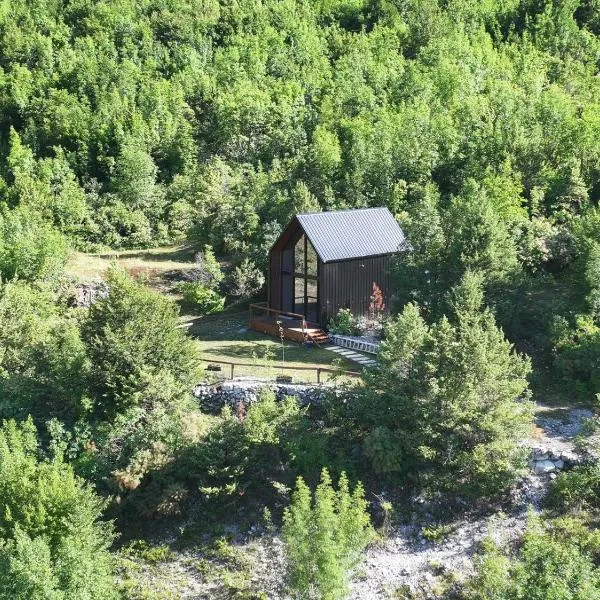 Sky Chalet, hotel i Ndërlysaj