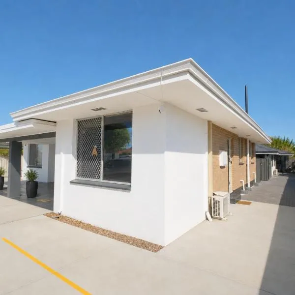 Relaxing Two-Bedroom Retreat Near the Airport, hotel en Perth