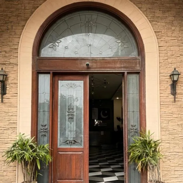 Hamsun Apart Hotel Clifton, hotel di Karachi