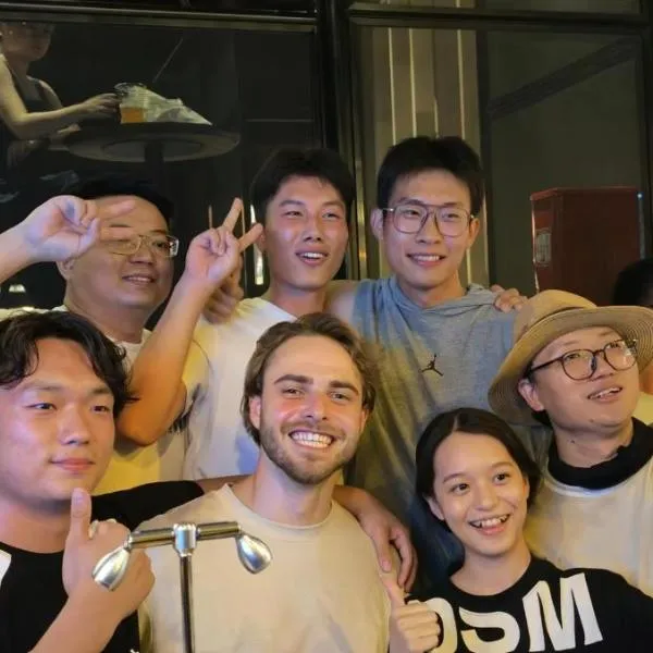 Chengdu Desti Youth Park Hostel Chunxi Road-24H Reception& English Service& Cafe& Bar& Luggage Storage& Large Public Area, ξενοδοχείο στη Τσενγκντού