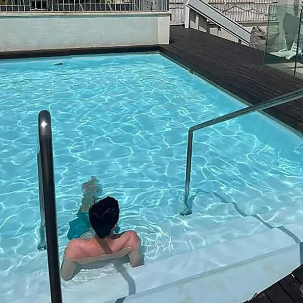 BONITO APARTAMENTO a 200 metros del centro de Sevilla con piscina y parking gratis, отель в городе Севилья