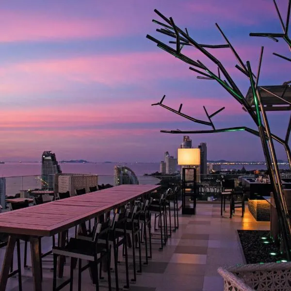 Holiday Inn Pattaya by IHG, hotel Pattaja belvárosában