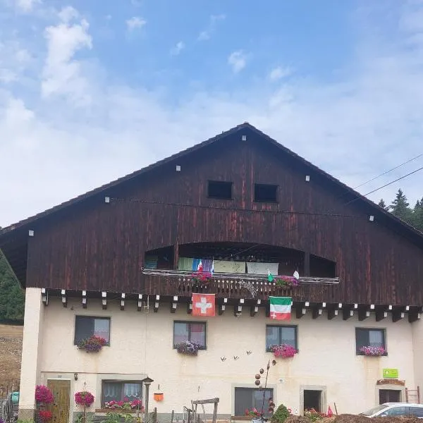 Chambres d'hôtes Petit Martel, hotel i Les Ponts-de-Martel