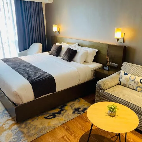 Hotel Residence Acqua - Novotel Suites, hotel in Manila