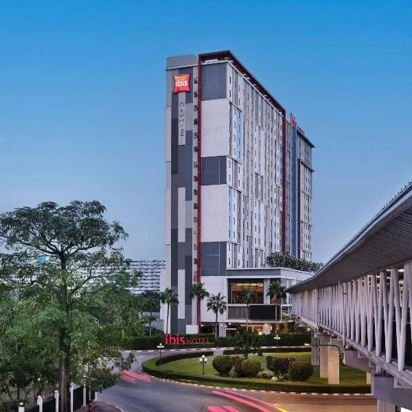 ibis Bangkok IMPACT, khách sạn ở Nonthaburi