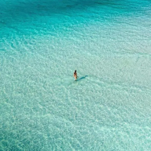 Amor Resort Koh Rong، فندق في جزيرة كوه رونغ