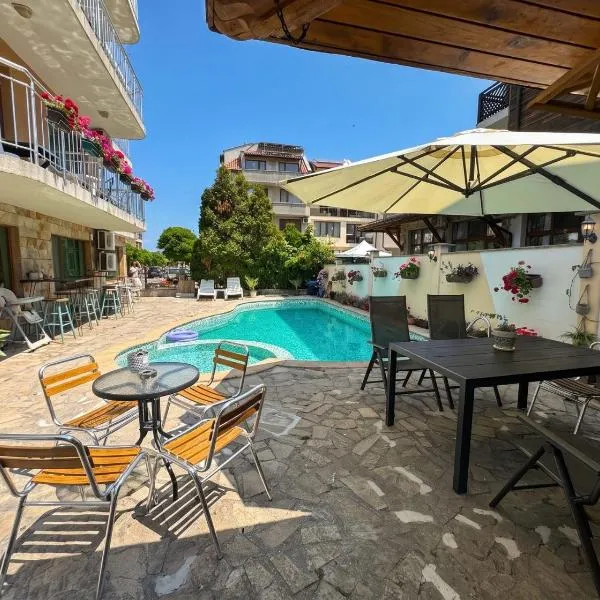 Семеен Хотел Примо Family Hotel Primo, hotel a Primorsko