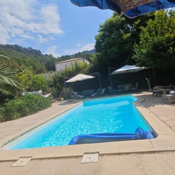 Le P'tit gîte, hotel u gradu 'Saint-Privat'