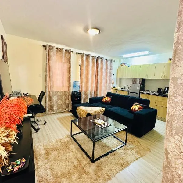 Ngong में, होटल Stylish Ngong Retreat with Balcony & Rooftop Lounge The Moon Stays