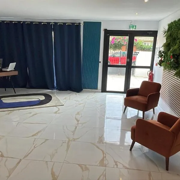 Hôtel LF Chambre Deluxe N12, hotel a Canet-en-Roussillon