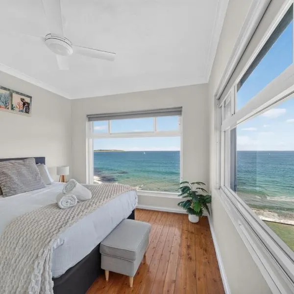 Absolute Waterfront - Sleep 6 - Baby & Pet - Sunrise Views, hotel v destinaci Cronulla