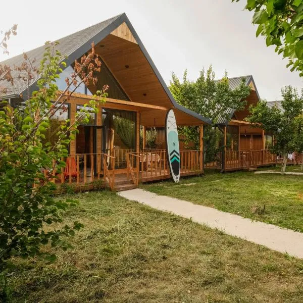 Silence Houses, отель в городе Тосор