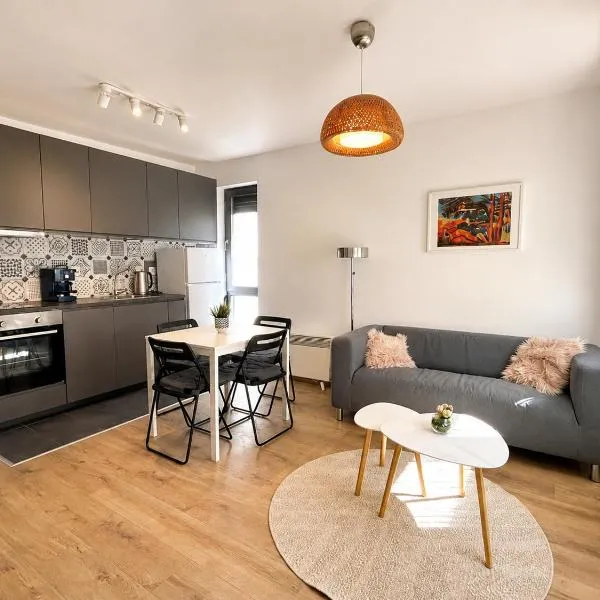 Idea Apartment - Two Separate Bedrooms and Living Room, hôtel à Sofia