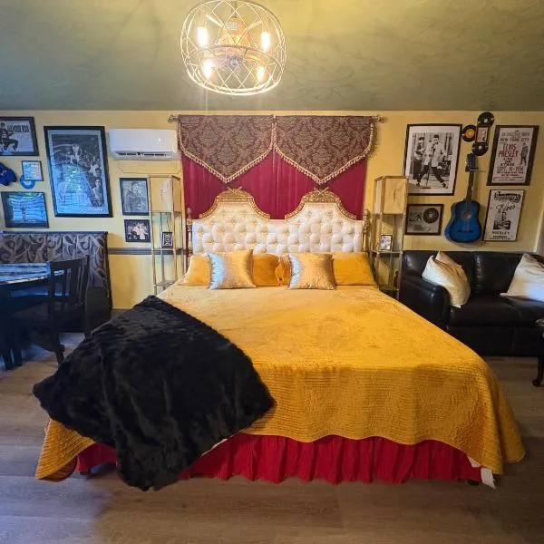 Historic Ziegler Inn and Suites with Whimsical Themed Rooms، فندق في نيو برن
