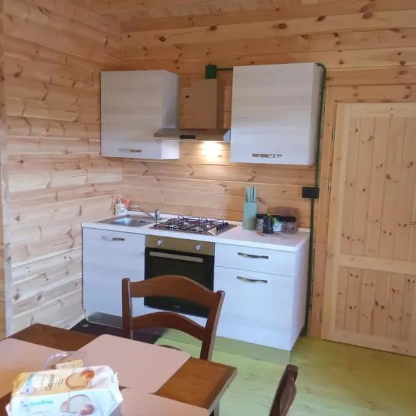 Tiny House nella natura Con Piscina privata "La sughereta", viešbutis mieste Calangianus