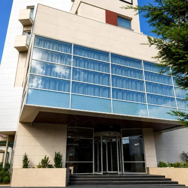 Hotel Nova Luxury, hotell sihtkohas Târgovişte