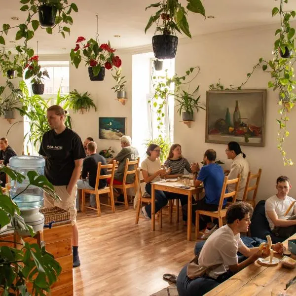 Cinnamon Sally Backpackers Hostel, hotel sa Rīga