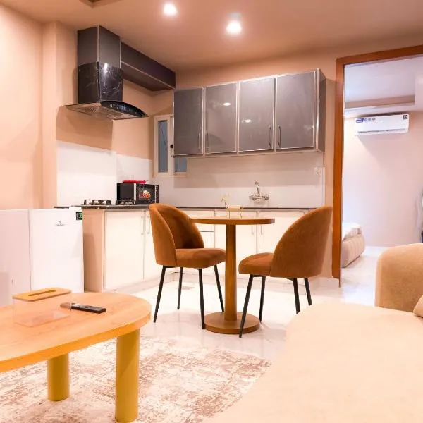 Rawalpindi में, होटल 1 BHK Cloud View Apartment with free Netflix & Balcony View