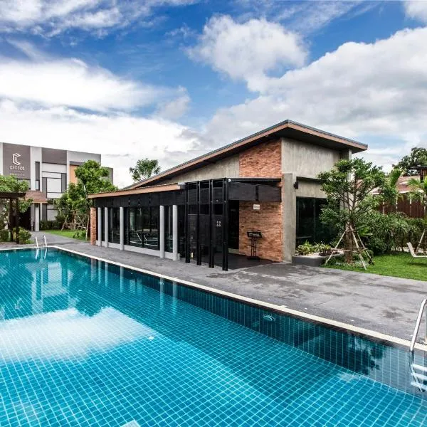 Cresco Hotel Buriram, hôtel à Buriram