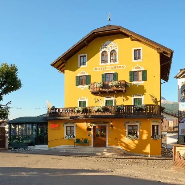 Ambra Cortina Luxury&Fashion Hotel, hotel di Cortina dʼAmpezzo