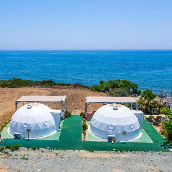 Domes at the Beach, hotel em Maroni