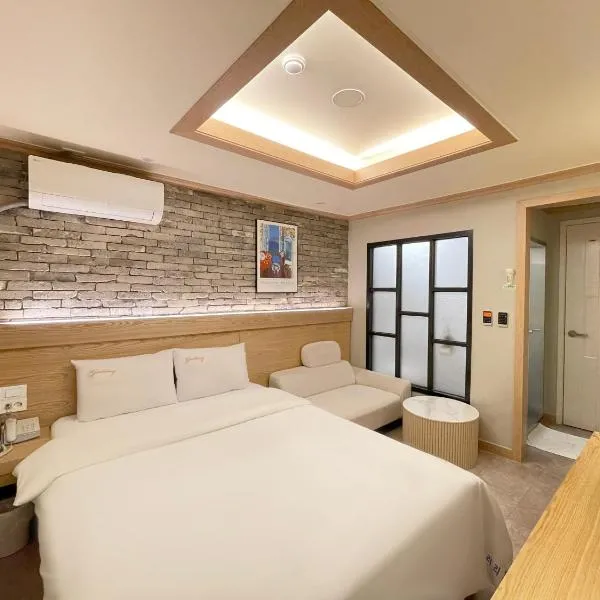 Gallery Motel, готель у місті Соннам