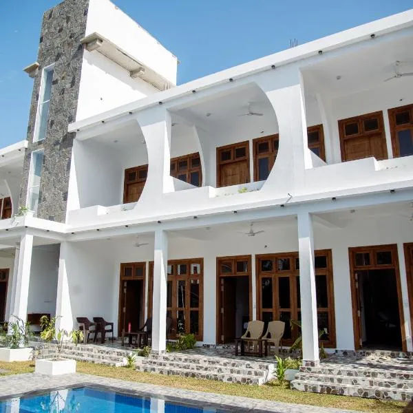 Bay Dreams Beach Hotel & Surf Camp, hotel en Arugam Bay