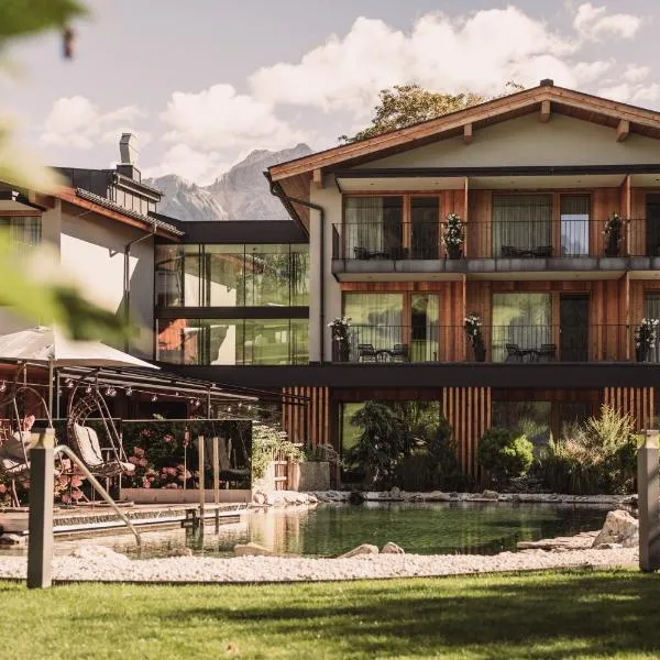 Wellness und Brunch Hotel MorgenZeit beheizter Naturteich Genuss Frühstück bis 13 Uhr Hochkönig Sommercard โรงแรมในมาริอาอาล์ม อัม ชไตเนอร์เนินเมียร์