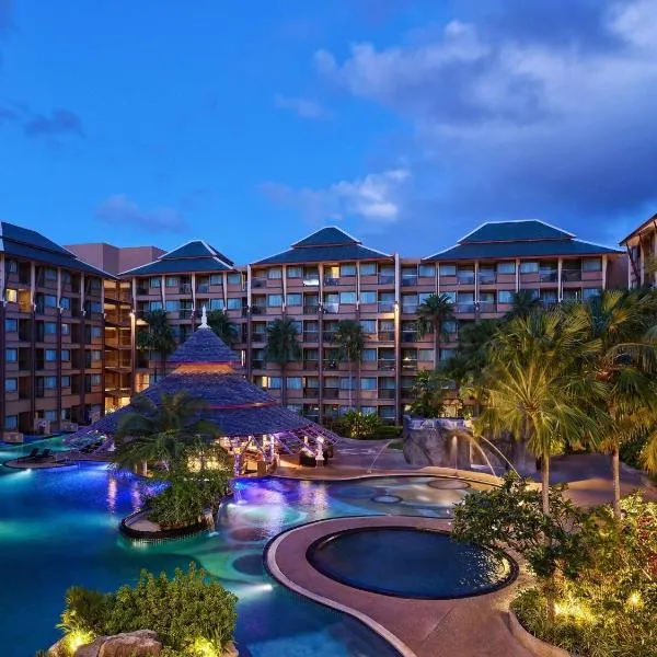 Novotel Phuket Vintage Park Resort, хотел в Патонг Бийч