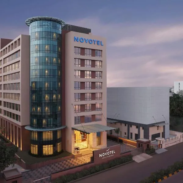 Novotel Lucknow Gomti Nagar, hotel v mestu Lucknow