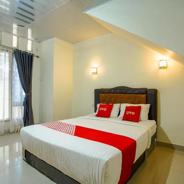 Capital O 90643 Suri Guest House Syariah, hotel in Padang