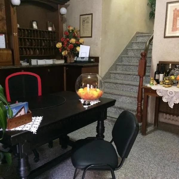 Albergo Stella, hotel sa Tolè