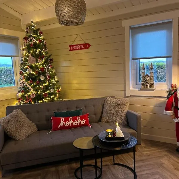 Cosy Cabin، فندق في Hacketstown