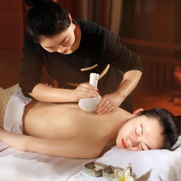 InterContinental Halong Bay Resort by IHG, hotel v destinaci Ha Long