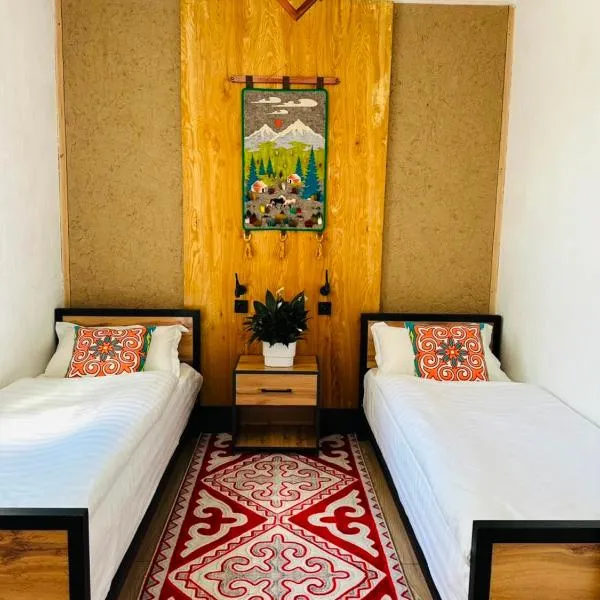 Hostel 114 Karakol, hotel v destinácii Karakol