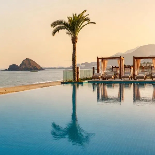 Naama Beach Villas & Spa, hotell i Al Aqah