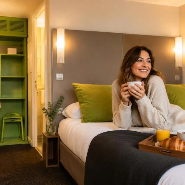 Hôtel Inn Design Laval, hotel in Laval