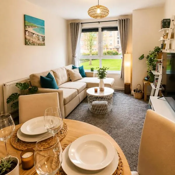 Modern Ground floor 2 Bed Apartment Secure Parking & Perfect for City- CelticEmirates Stadium: Glasgow'da bir otel