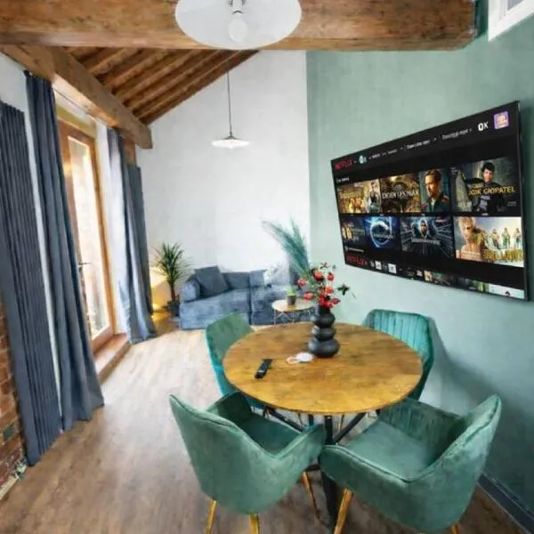 Central Apt + Balcony | Walk to Bars & Shops, hotel Liverpoolban