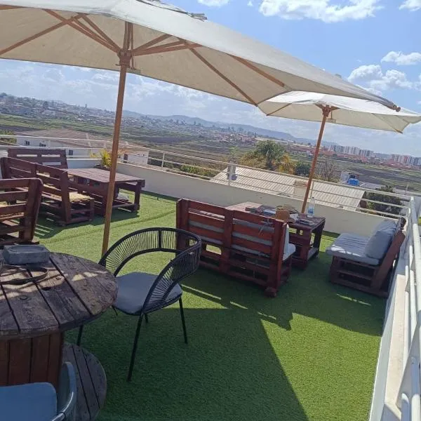 Hôtel Les 12 Collines, Ivato Aéroport, hotel u gradu Abohijanahary