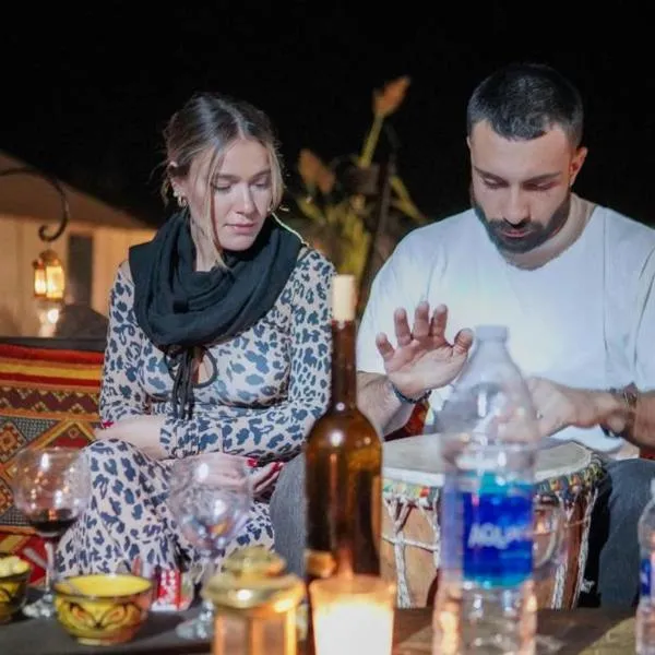 Zahra Luxury Desert Camp, hôtel à Merzouga