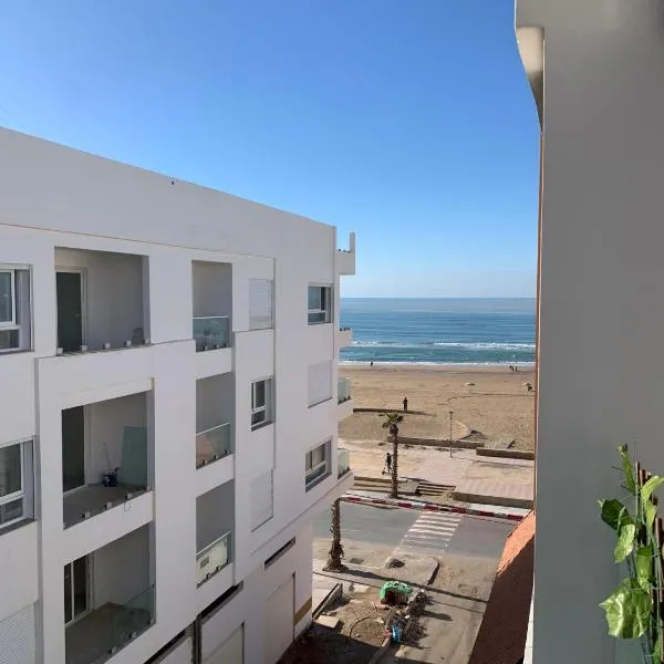 Un bel appartement en plein centre de Mahdia, hotell i Kenitra