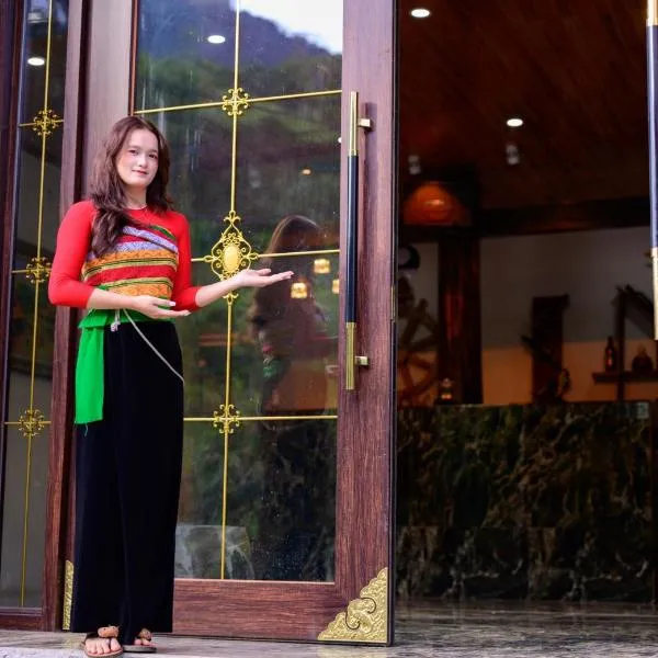 Puluong Palace Hotel, hotel u gradu 'Làng Bang'