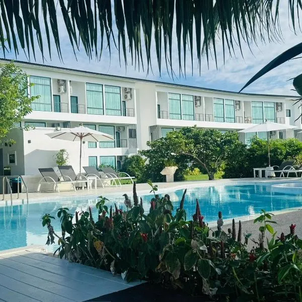 The Beach Resort & Residence - SHA Plus, hotel in Pathiu