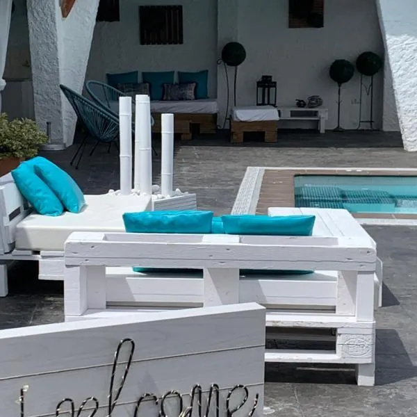 Hotel Salomé, hotel u gradu Kalafelj