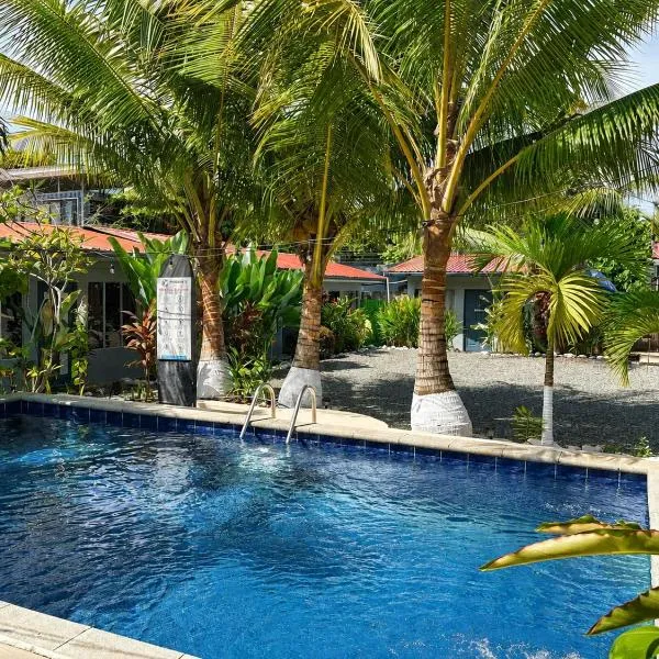 Rooms & Pool Macaws, hotel din Uvita