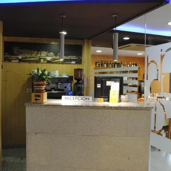 Hotel Alegría, khách sạn ở Baños de Montemayor