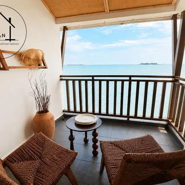 PD Full Seaview Water Chalet with Private Bathtub, hotel en Port Dickson