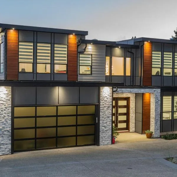 OceanVista Spacious 2BR 3BD 1BTH Free Parking Stunning Ocean and Mountain View, hotel a Victoria